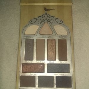 Nightingale Palette